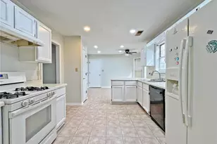 11250 Ridge Hill Dr, Alpharetta, GA 30022 - Photo 9