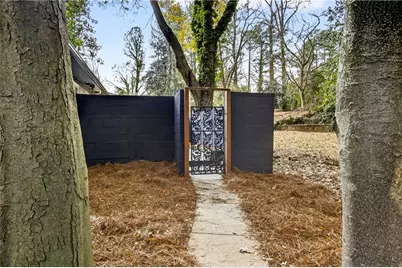 2563 Lancaster Drive, Atlanta, GA 30344 - Photo 35