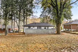 2563 Lancaster Dr, Atlanta, GA 30344 - Photo 37