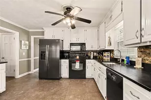 1490 Hickory Ln SW, Lilburn, GA 30047 - Photo 9