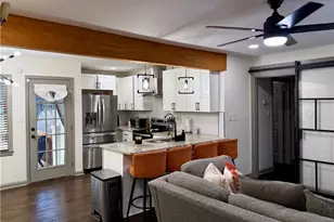 2719 Plantation Dr, East Point, GA 30344 - Photo 11