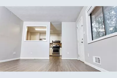 586 Stonehedge Drive, Stone Mountain, GA 30087 - Photo 5