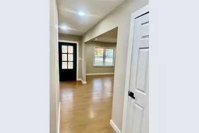 481 Hammond Drive, Atlanta, GA 30328 - Photo 3