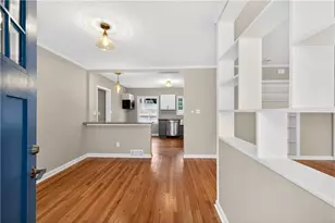 2907 Cloverhurst Dr, Atlanta, GA 30344 - Photo 3