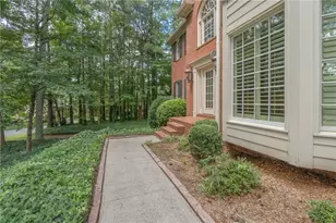530 Saddlebrook Dr, Roswell, GA 30075 - Photo 7