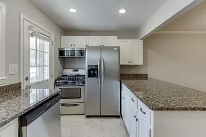 4282 Roswell Road NE #D2, Atlanta, GA 30342 - Photo 17