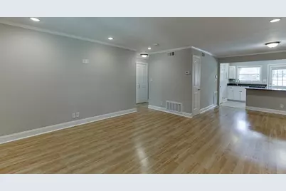 4282 Roswell Road NE #D2, Atlanta, GA 30342 - Photo 9