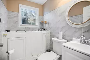 142 Hutton Pl NW, Atlanta, GA 30318 - Photo 9