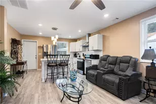 142 Hutton Pl NW, Atlanta, GA 30318 - Photo 5