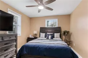 142 Hutton Pl NW, Atlanta, GA 30318 - Photo 5