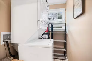 142 Hutton Pl NW, Atlanta, GA 30318 - Photo 11