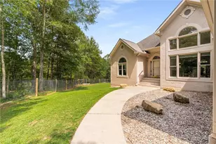 1621 La Fayette Dr, Loganville, GA 30052 - Photo 5