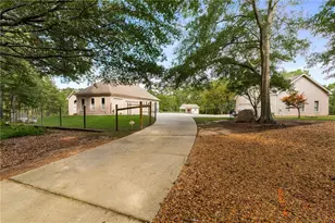 1621 La Fayette Dr, Loganville, GA 30052 - Photo 3