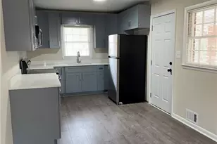 2473 Ben Hill Rd, Atlanta, GA 30344 - Photo 5