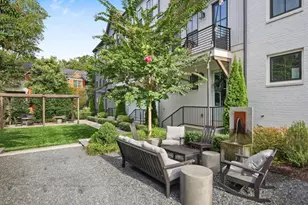 121 Chestnut Cir, Atlanta, GA 30342 - Photo 43