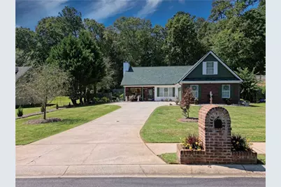 100 Glenview Drive, Griffin, GA 30224 - Photo 1