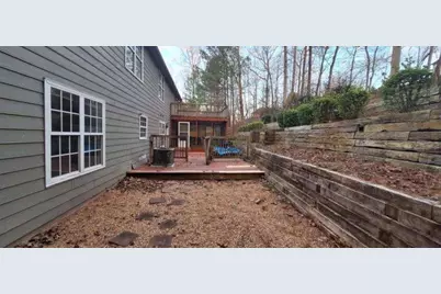 587 Wynmeadow Court, Stone Mountain, GA 30087 - Photo 9