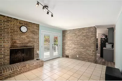 1050 Skyline Drive, Covington, GA 30014 - Photo 7