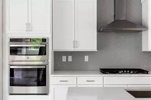 2560 Clairebrooke Bnd, Atlanta, GA 30341 - Photo 11