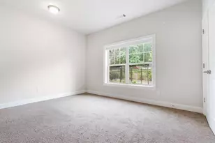 2560 Clairebrooke Bnd, Atlanta, GA 30341 - Photo 5