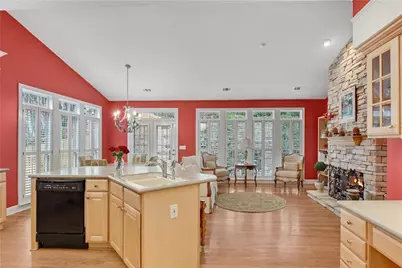 2031 Wrights Mill Circle NE, Atlanta, GA 30324 - Photo 13