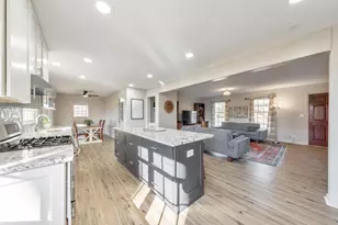 2846 Summit Ridge Dr, Marietta, GA 30066 - Photo 9