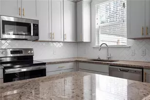 1821 Edgehill Dr, Lithonia, GA 30058 - Photo 9