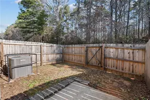 1821 Edgehill Dr, Lithonia, GA 30058 - Photo 29