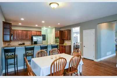 1025 Boxwood Lane, Canton, GA 30114 - Photo 17