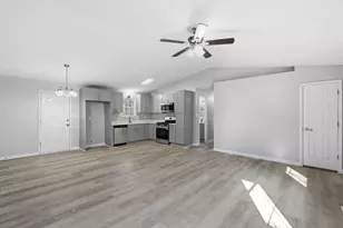 7385 Hunters Ridge Dr, Douglasville, GA 30134 - Photo 3