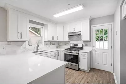 2294 Wellington Circle, Lithonia, GA 30058 - Photo 11