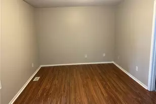 3137 Shadow Walk Ln, Tucker, GA 30084 - Photo 9