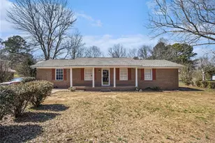 413 N College Dr, Cedartown, GA 30125 - Photo 1