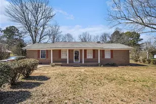 413 N College Dr, Cedartown, GA 30125 - Photo 1