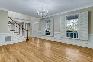 344 Lost Creek Dr NW, Kennesaw, GA 30152 - Photo 9