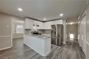 880 Burning Bush Dr, Loganville, GA 30052 - Photo 7