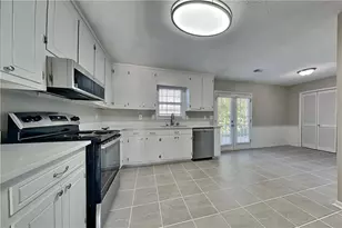 2219 N Landing Run, Marietta, GA 30066 - Photo 5