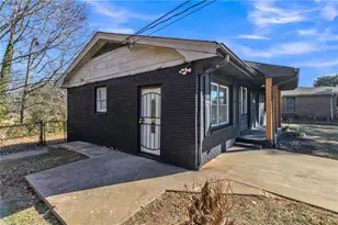 2958 Holcomb Ct, East Point, GA 30244 - Photo 5