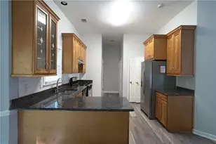 9420 Coleherne Ct, Alpharetta, GA 30022 - Photo 7