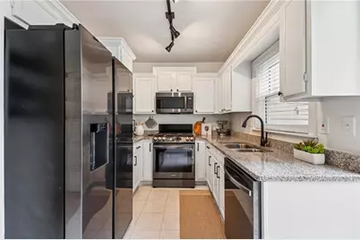 7500 Roswell Road #24, Sandy Springs, GA 30350 - Photo 11