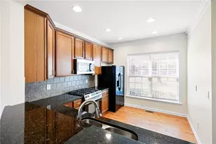 649 Pecan Knoll Dr, Marietta, GA 30008 - Photo 9