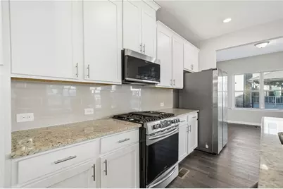 318 Commons Avenue, Woodstock, GA 30188 - Photo 5