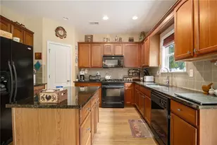 5925 Crescent Landing Dr, Cumming, GA 30028 - Photo 13