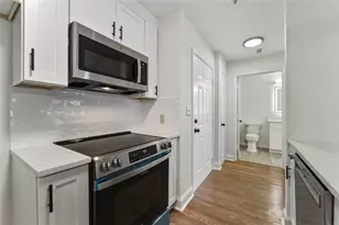 1075 Peachtree Walk NE, Atlanta, GA 30309 - Photo 3