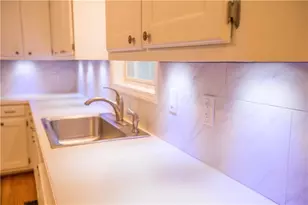 5270 Oaks Landing Ct, Sugar Hill, GA 30518 - Photo 9