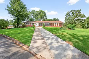 3724 Chavers Pl, Stone Mountain, GA 30083 - Photo 3