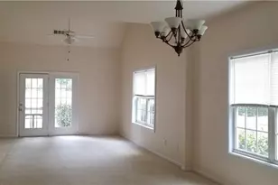 2381 Suwanee Pointe Dr, Lawrenceville, GA 30043 - Photo 3