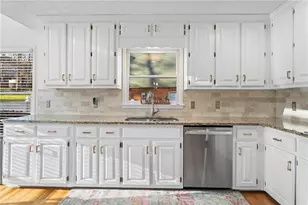 1498 Summer Hollow Trail, Lawrenceville, GA 30043 - Photo 15