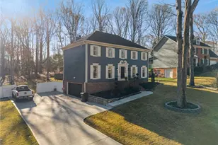 1498 Summer Hollow Trail, Lawrenceville, GA 30043 - Photo 3