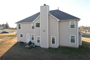 12140 Dominion Dr, Hampton, GA 30228 - Photo 3